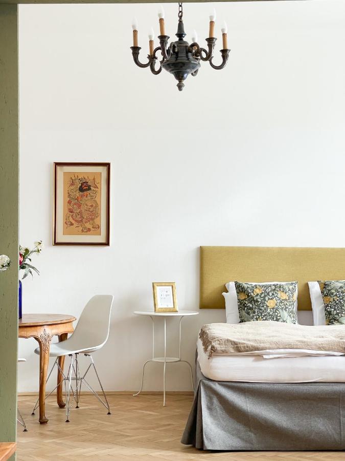 Turnkey I Vintage Terrace Apartment Praga Exterior foto